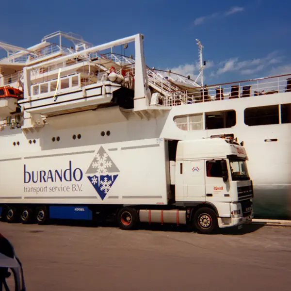 refrigerated transport, last minute deliver to vessel, delivery to port, burando transport service, just in time